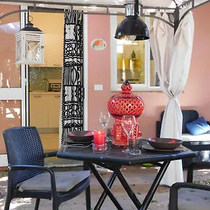 Con Piscina Immersa Nel Appartement